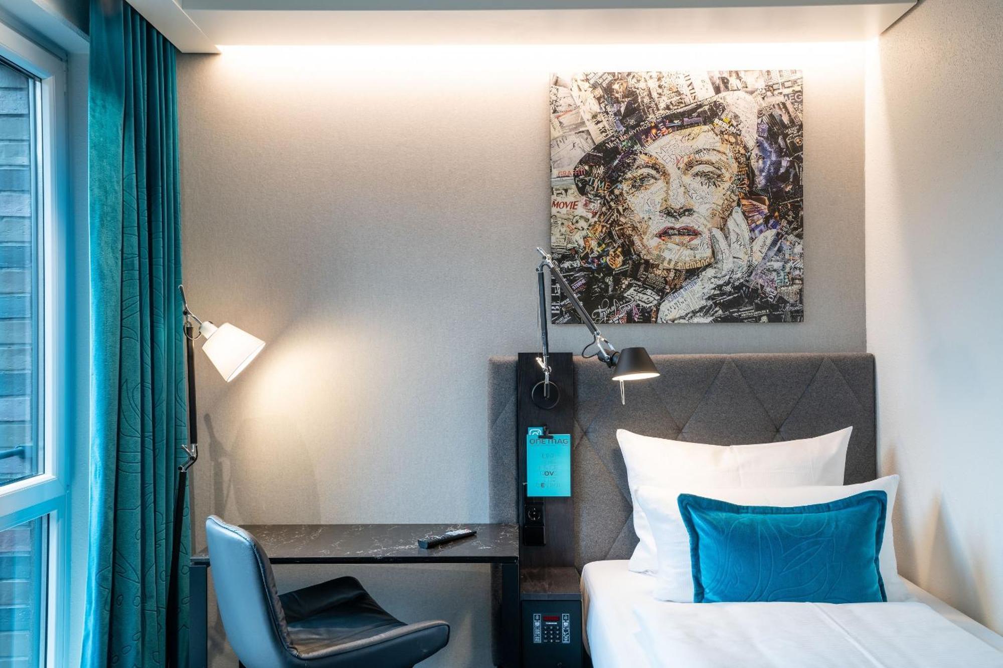 Motel One Berlin-Spittelmarkt ภายนอก รูปภาพ