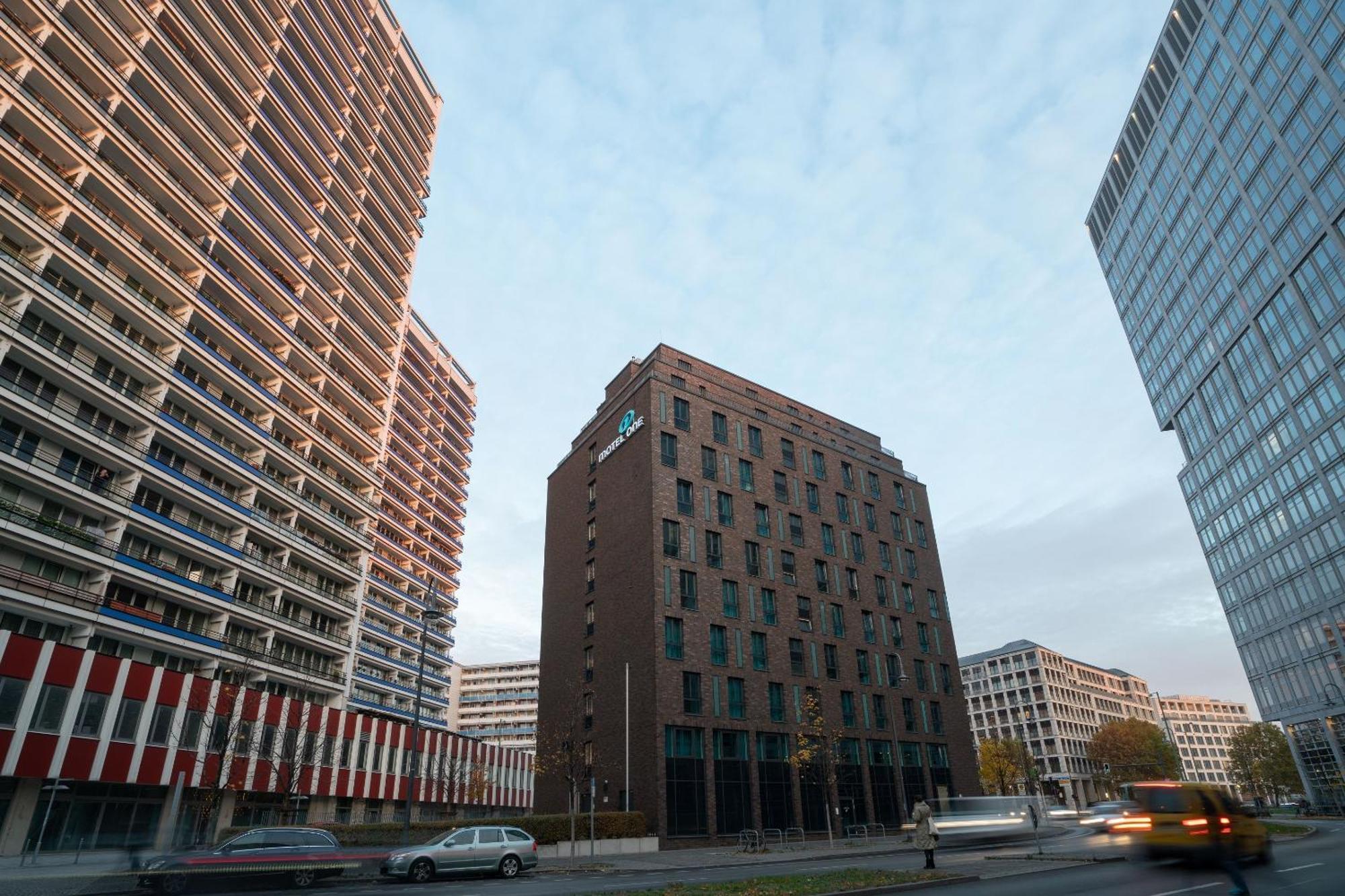 Motel One Berlin-Spittelmarkt ภายนอก รูปภาพ