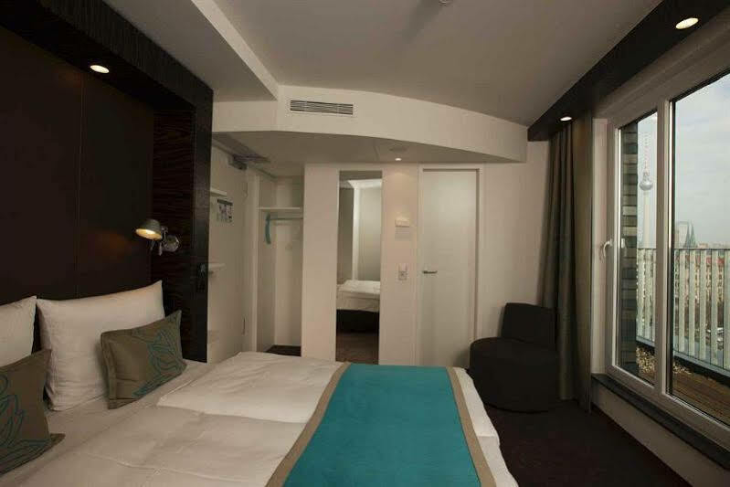 Motel One Berlin-Spittelmarkt ภายนอก รูปภาพ