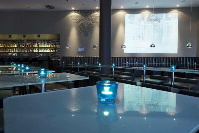 Motel One Berlin-Spittelmarkt ภายนอก รูปภาพ